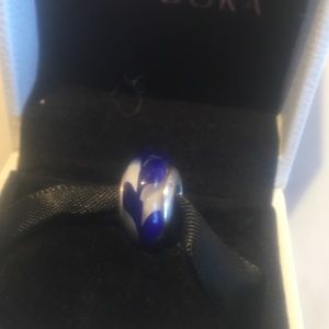 Pandora retired Murano charm